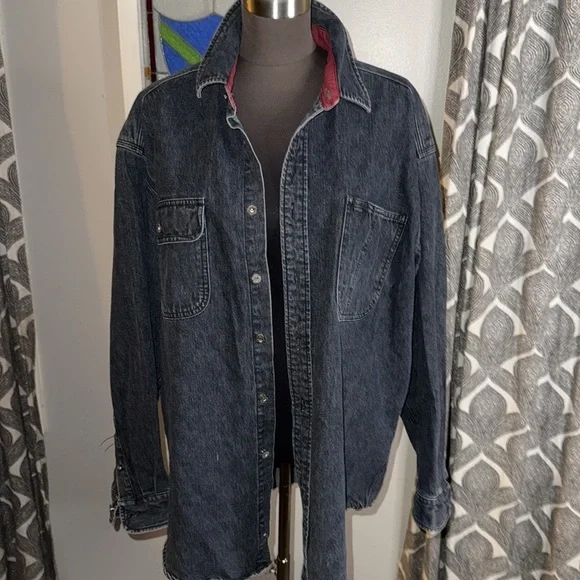 Vintage Tommy Hilfiger Denim Embroidered Button Down Shirt - Picture 4 of 6